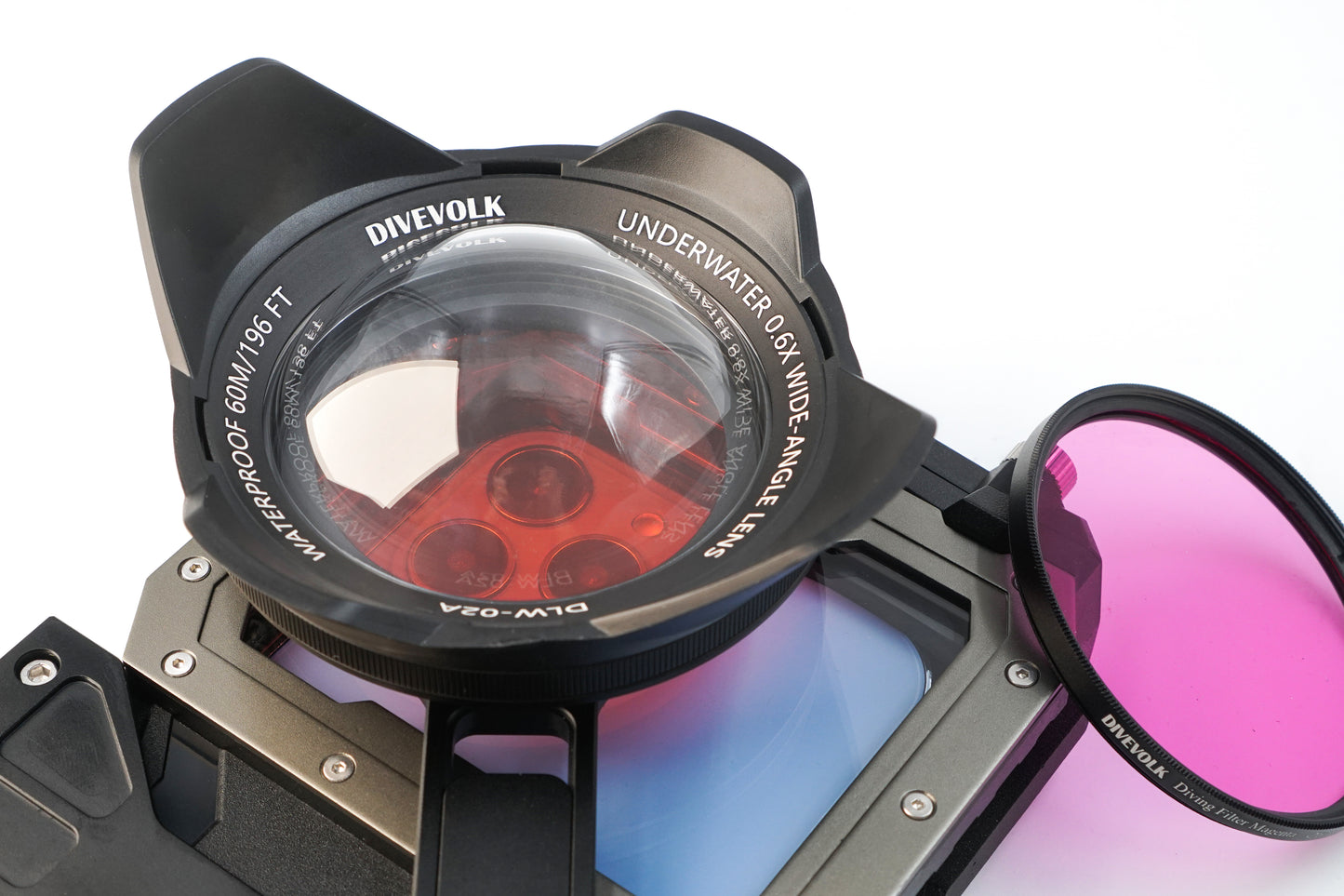 The Divevolk DLW-02A Wide-Angle conversion wet lens and colour correcting filters mount to your Seatouch 4 Max housing using the expansion clamp