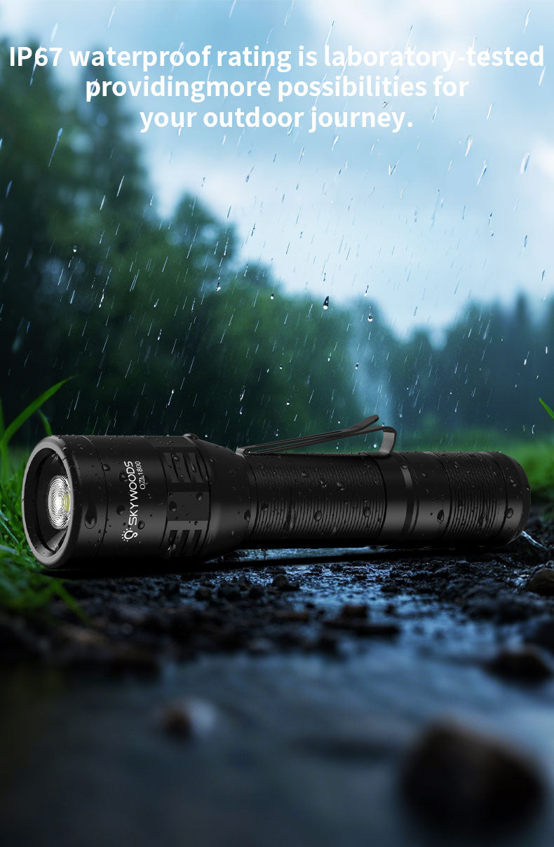 Skywoods 1800 Lumen Zoomable Torch Light OZL1800