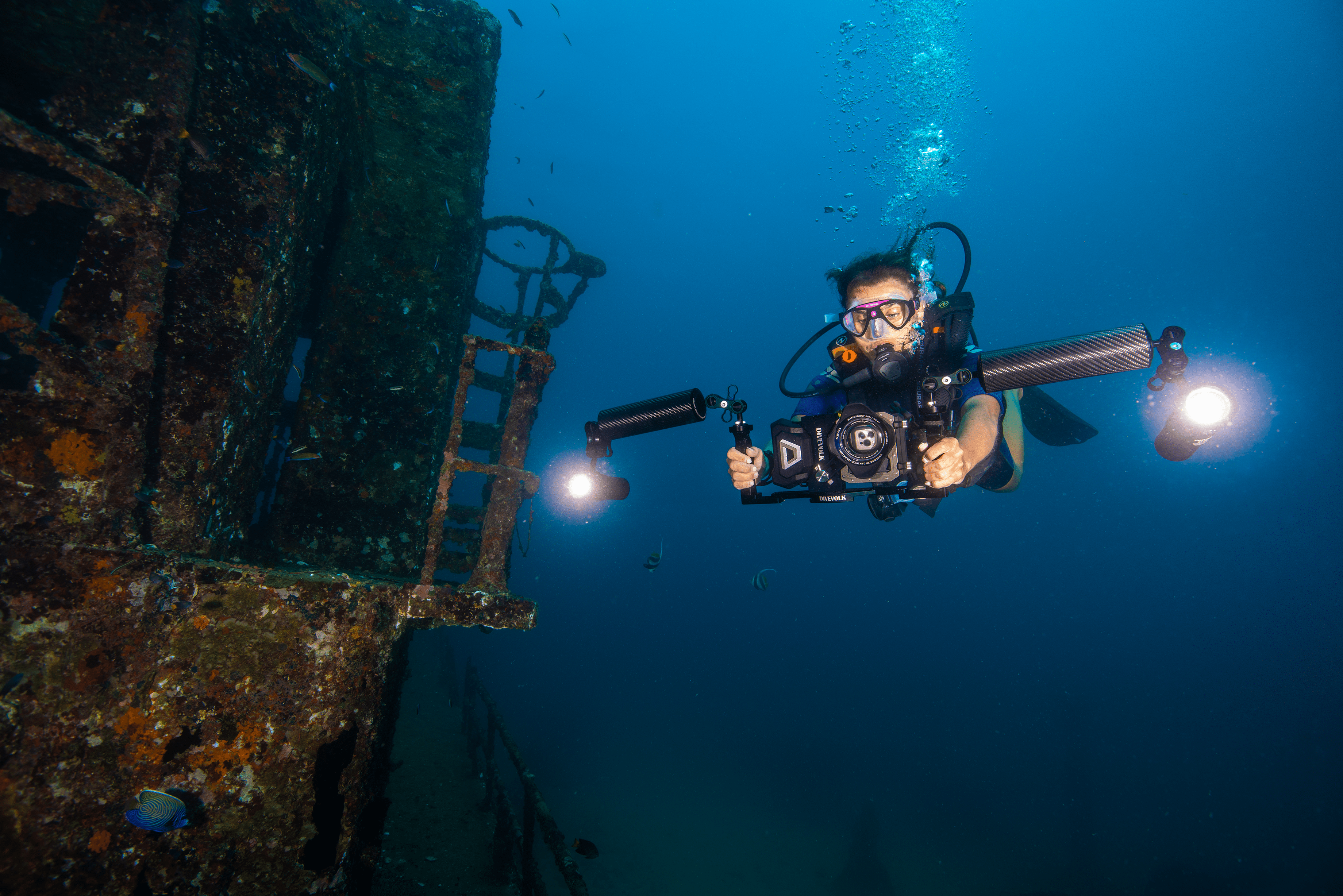 Underwater Video Lights - LightBalance Underwater Imaging