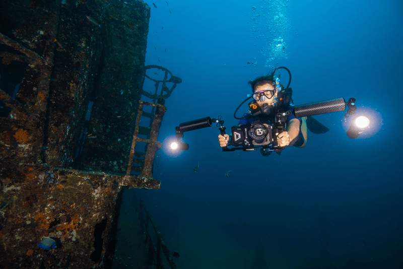 Underwater Video Lights - LightBalance Underwater Imaging