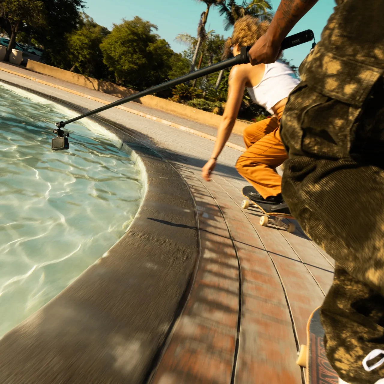 GoPro 1.2m Extension Pole & Waterproof Shutter Remote | Extending Pole & Bluetooth Remote