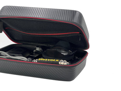 Black carrying case with Divevolk branding on a white background