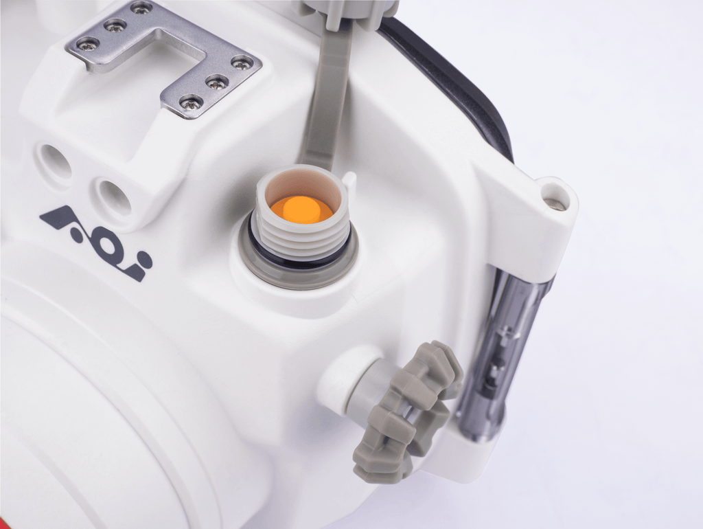 AOI Canon R50 60 Meter Underwater Housing UH-R50