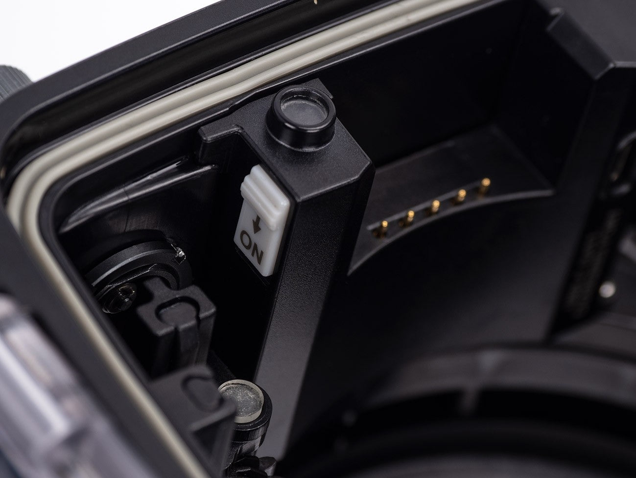 AOI Sony A7CII 60 Meter Underwater Housing UH - A7CII