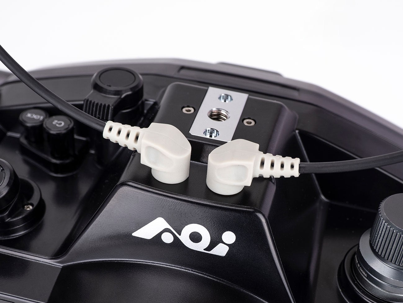 AOI Sony A7R V 60 Meter Underwater Housing with Vacuum & Flash Triggers