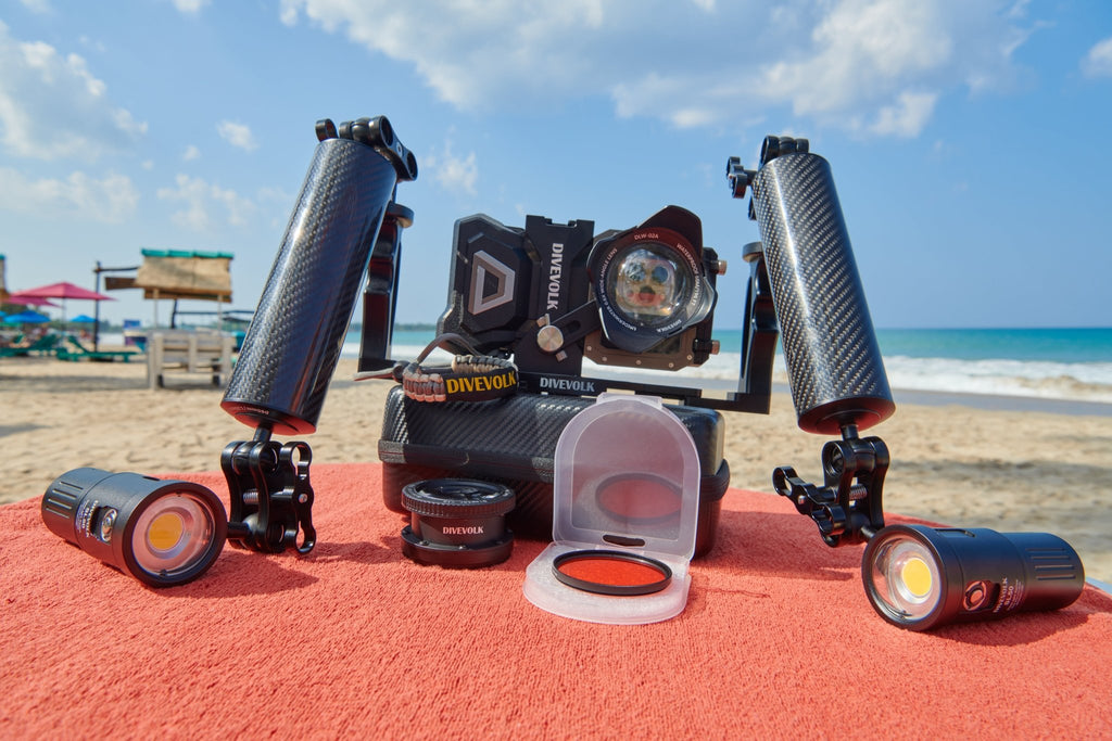 SeaTouch 4 Max Almight Kit includes all the accessories you need to take your smartphone under the water for photography or videography
